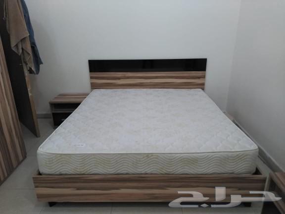 غرفة نوم من مفروشات العمر
