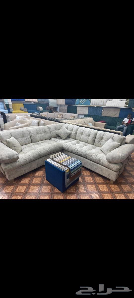 Upholstery and detailing of Riyadh sofas موقع حراج