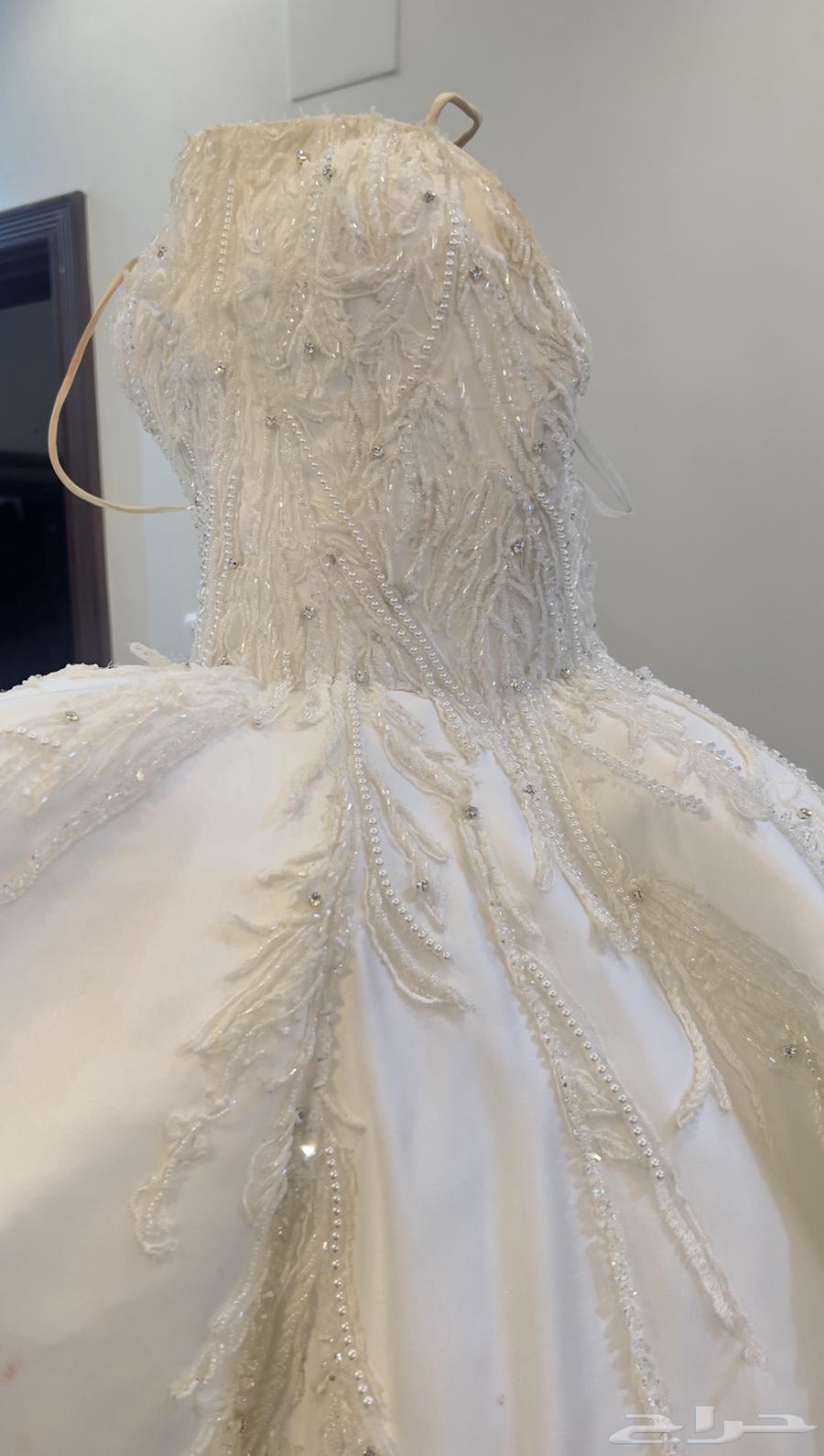Wedding dress63165448765698112