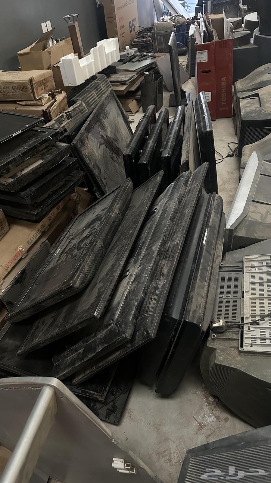 تلفزيونات قديمه وشاشات63326684312321111