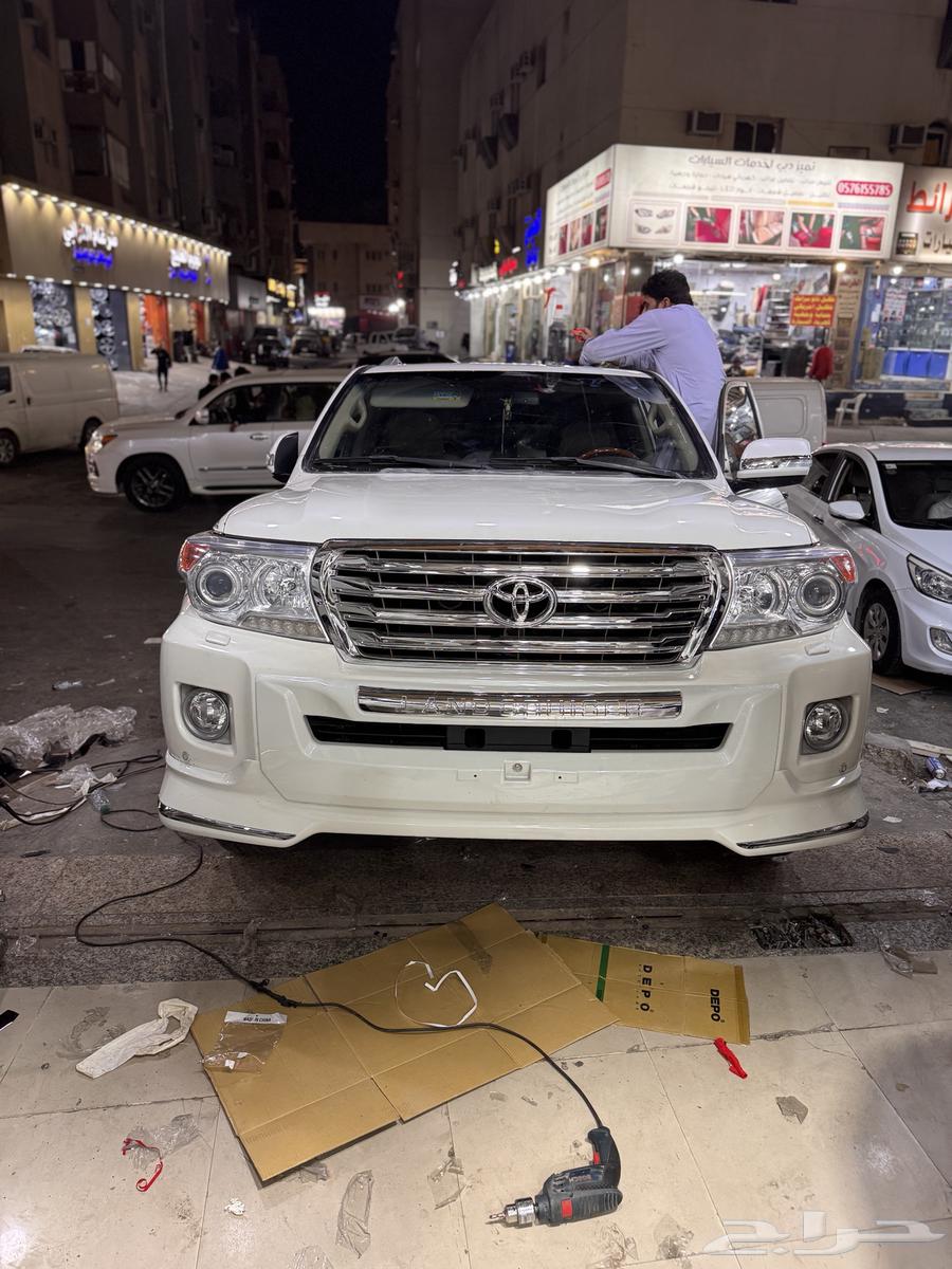 Front and rear facelift for Land Cruiser 201563616153674115112