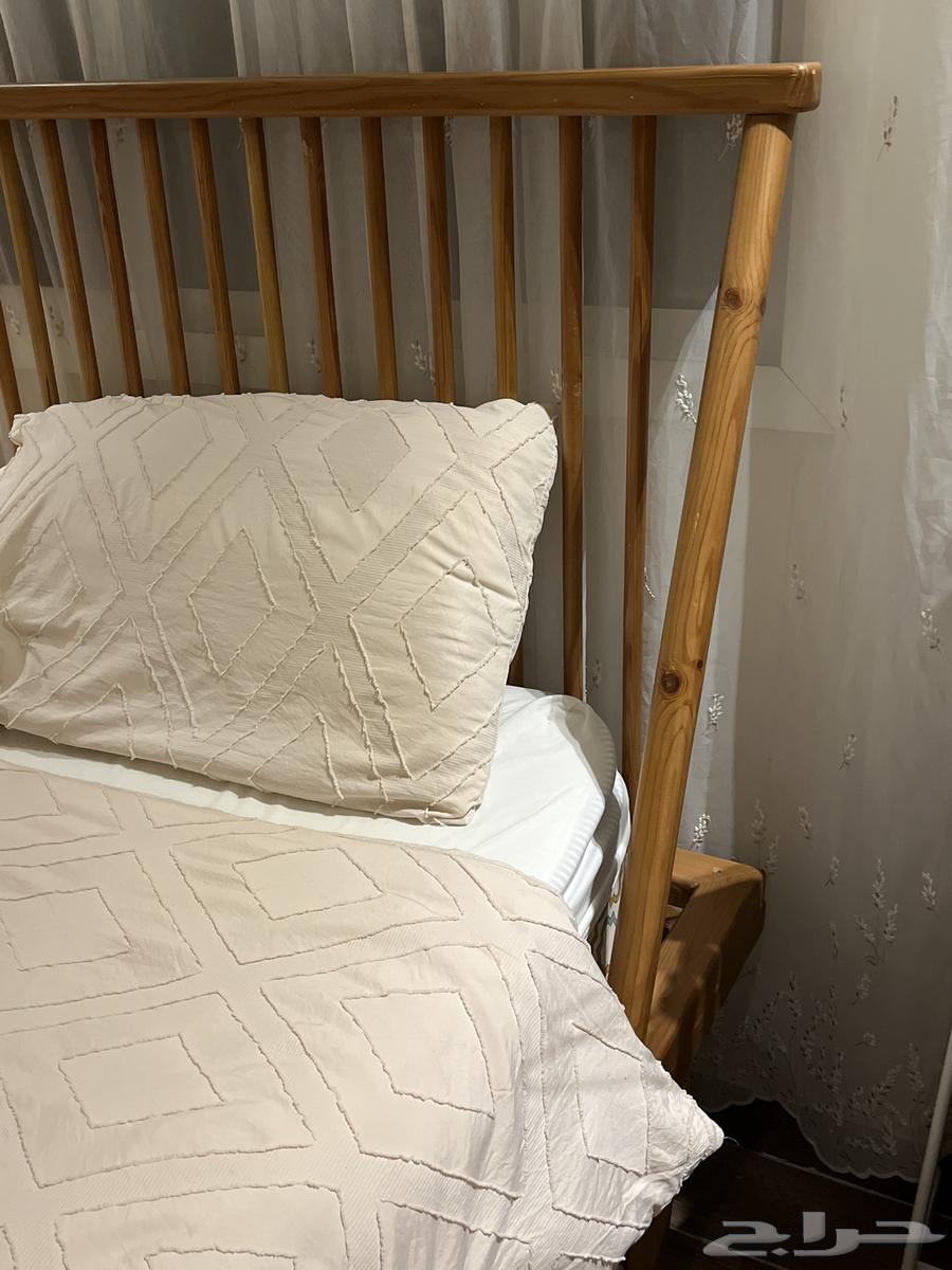 Selling a one-and-a-half-person bed63615233842433112