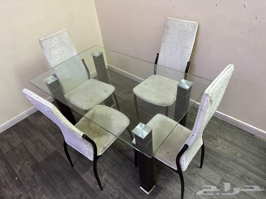 Dining table for 4 people for sale63326583504131111