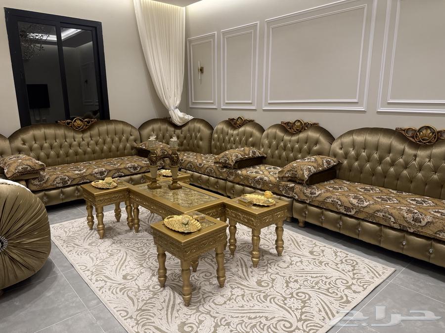كنب مع الطاولات63615234087426113