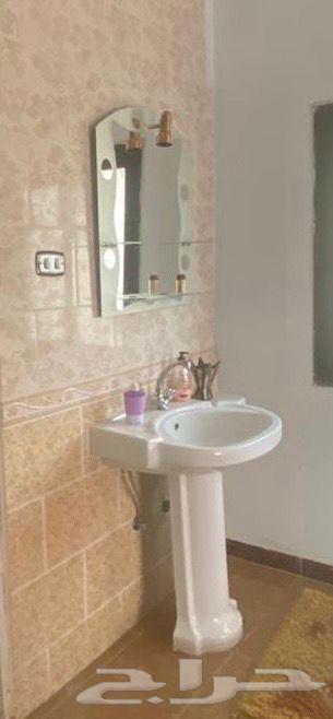 Sink with mirror630058588674591118