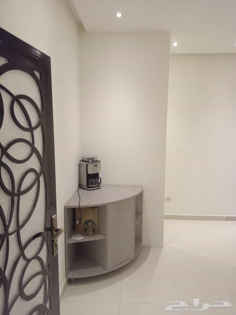 دولاب زاوية مع ارفف تعليق63326765948673111