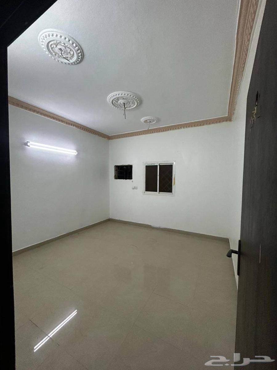 للإيجار شقة 3 غرف حي السويس في مدينة جيزان63005853278210114