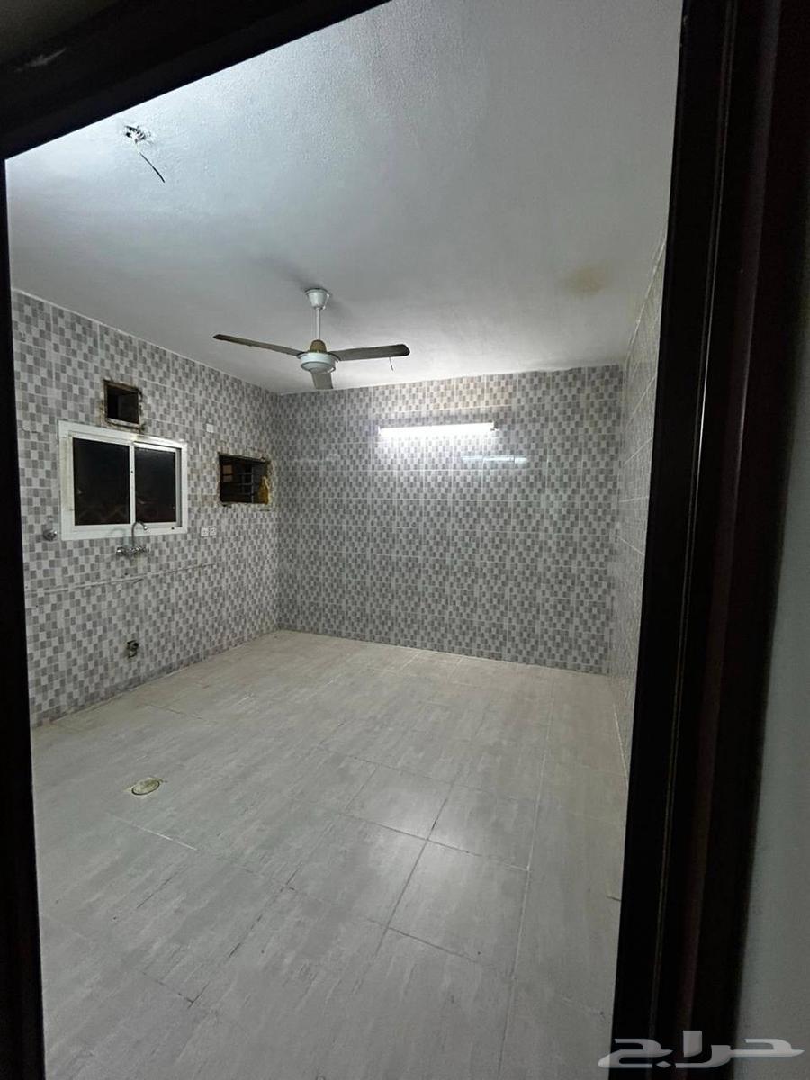 للإيجار شقة 3 غرف حي السويس في مدينة جيزان63005853278210113