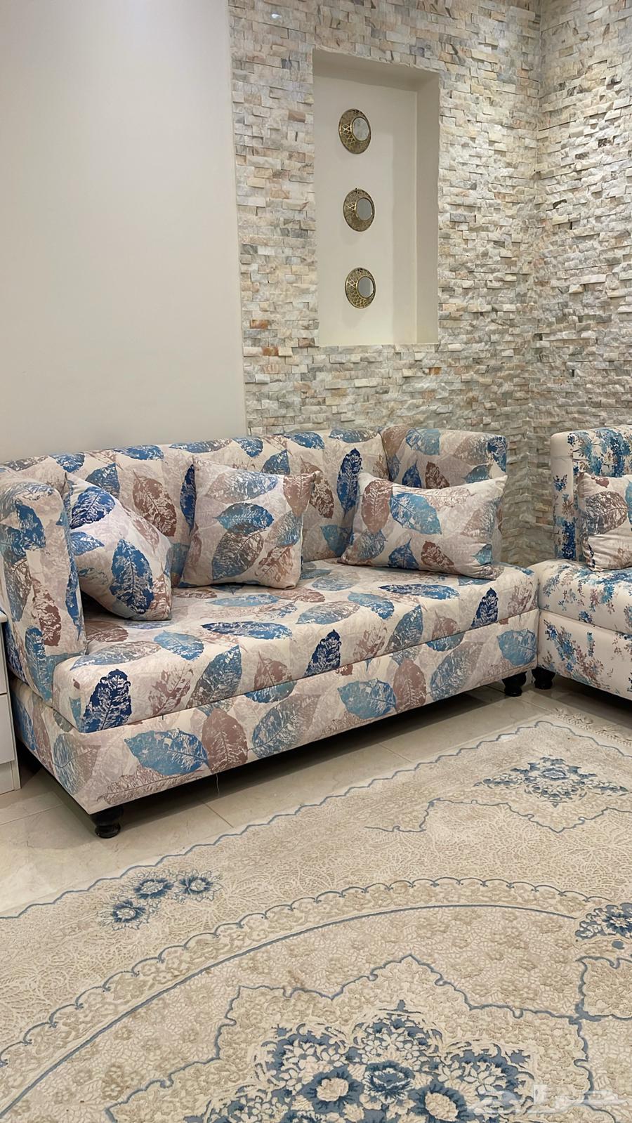 Book table chair63326119289858114