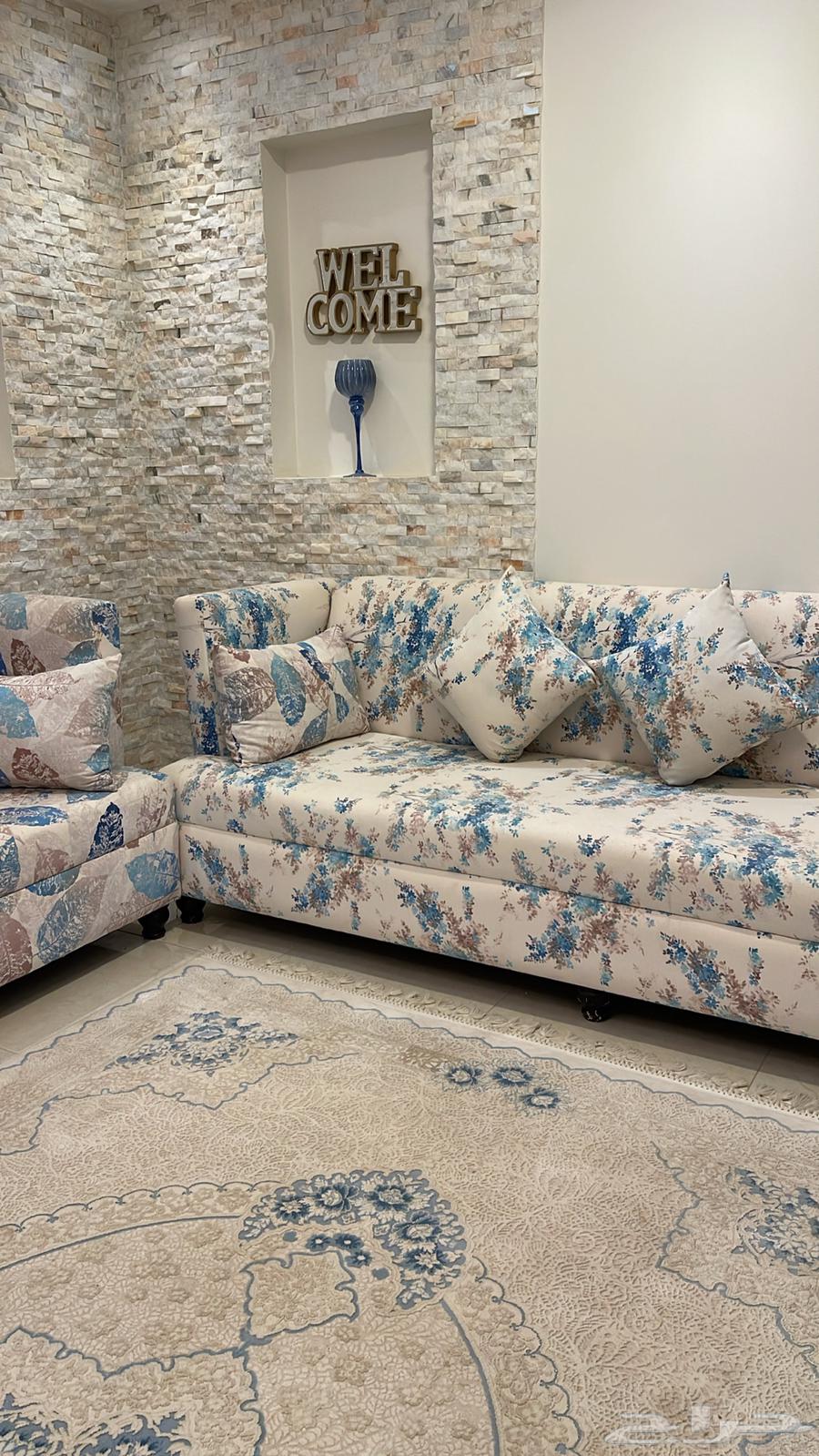 Book table chair63326119289858117