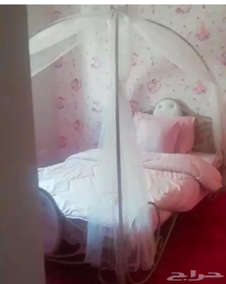 سرير ذهبي63005886355075113