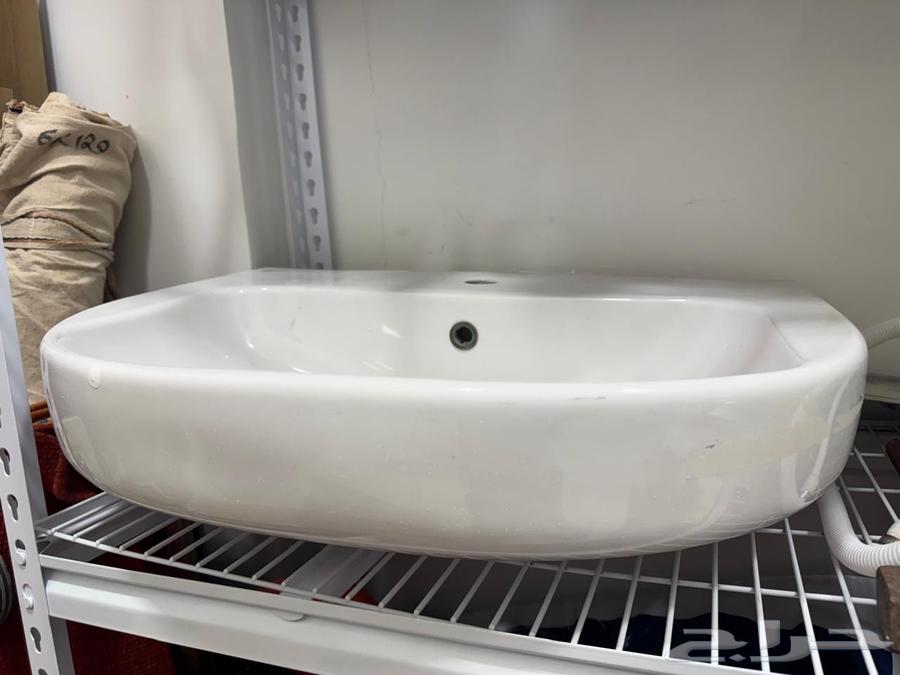 Ideal Standard hand washbasin in good condition, never used633256419965461111