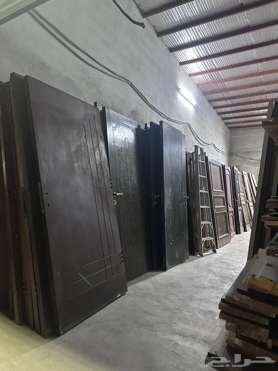 Used wooden doors63325350528001110