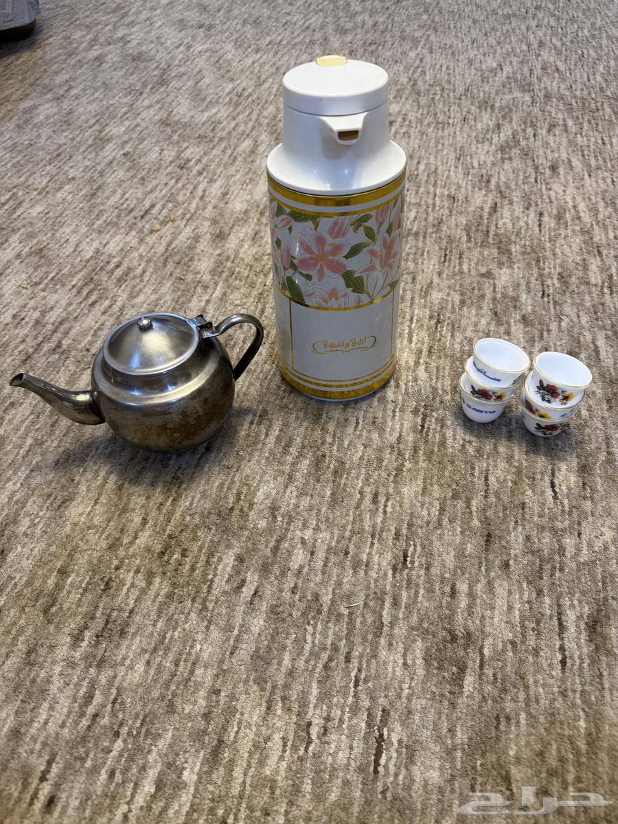 Zamzamia, welcome, old coffee mugs, Sanyo promotional coffee mugs and a kettle63325900176897110