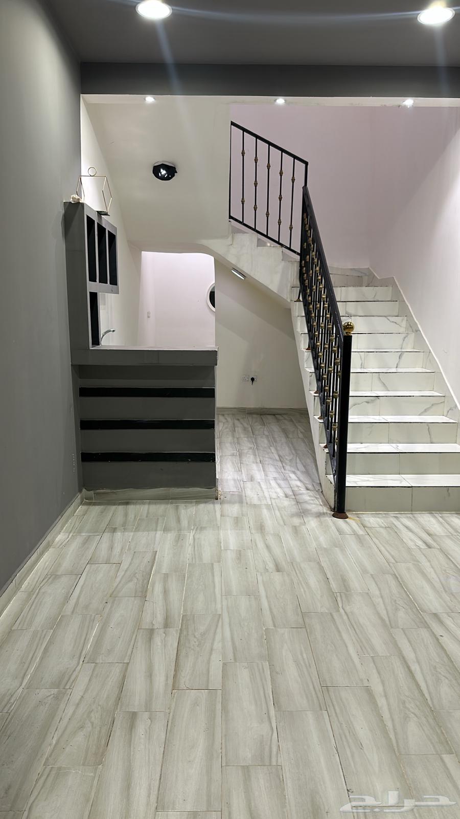 للإيجار استراحة عزاب دورين بحي الصناعيه63005935490306114