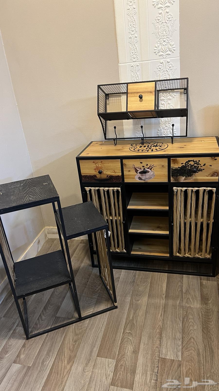 A very clean coffee corner63324706780802114