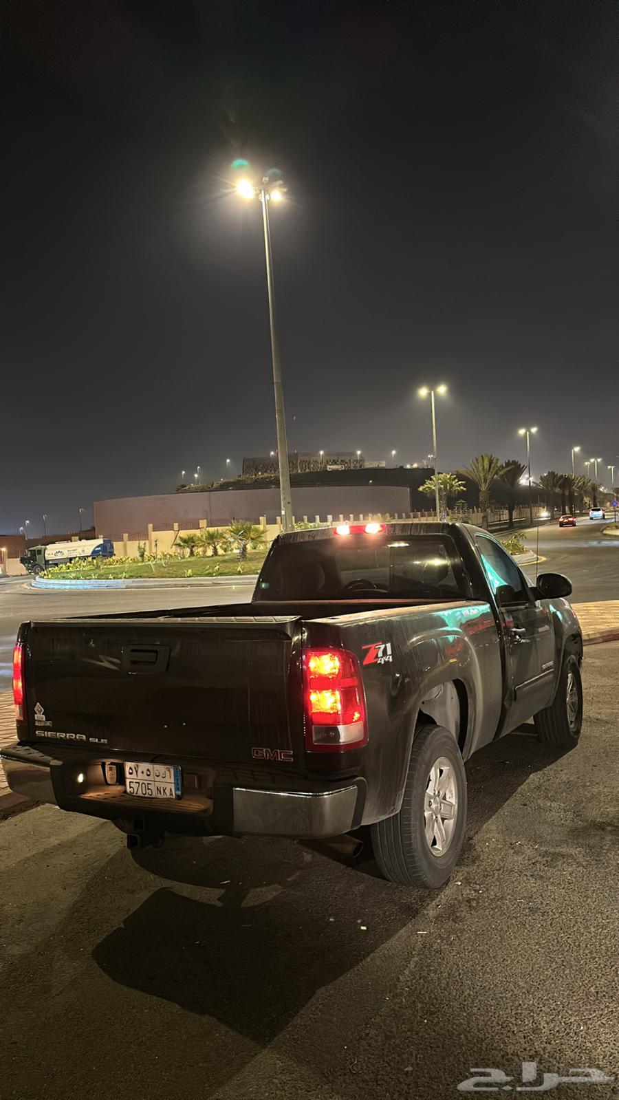 Chevrolet Cerro 2011 clean with some scattered scratches needs cleaning63616305560193113
