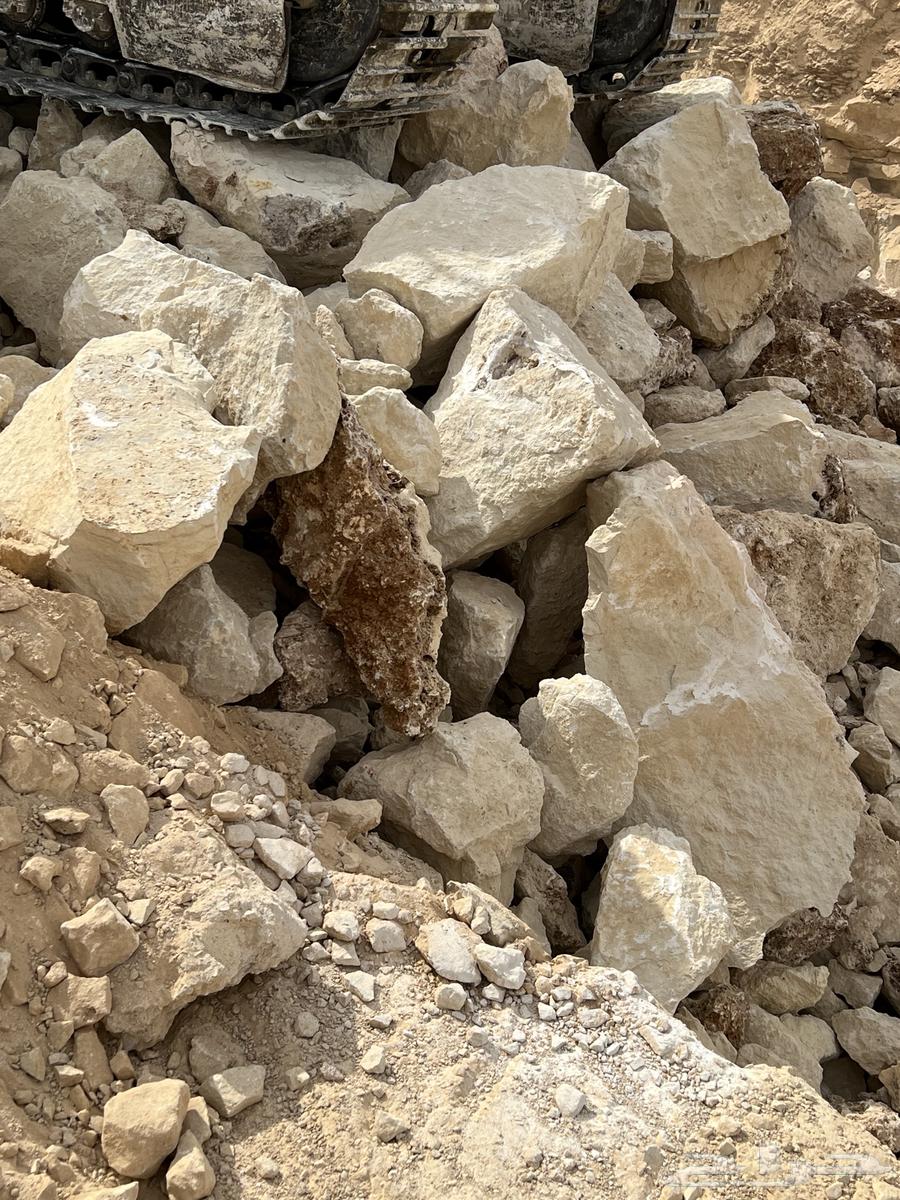 White stone63005937538179112
