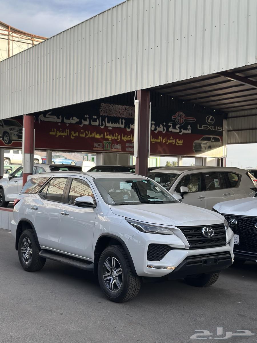 تويوتا فوتشنر 2024 بنزين بدون دبل كاش وتقسيط63616302085633112