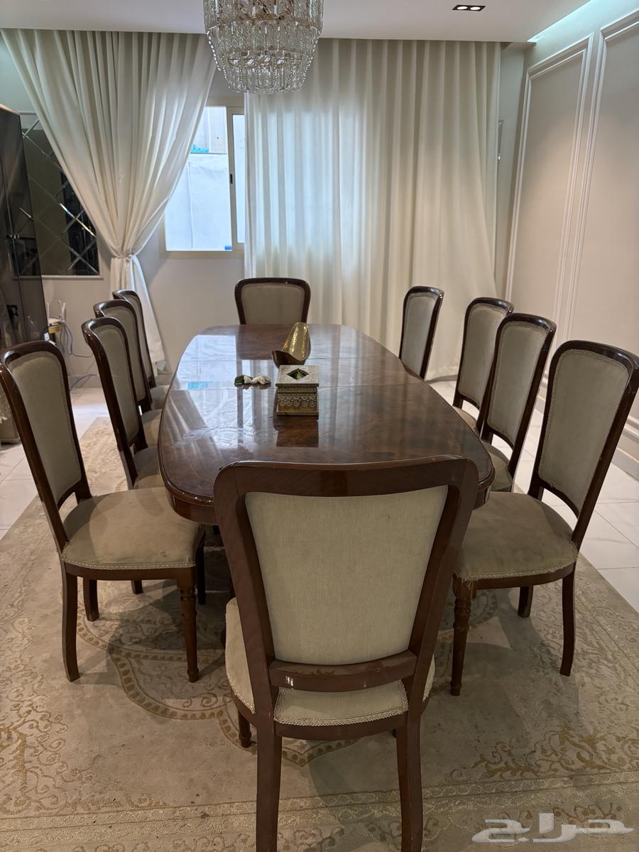 طاولة طعام633247913269791126