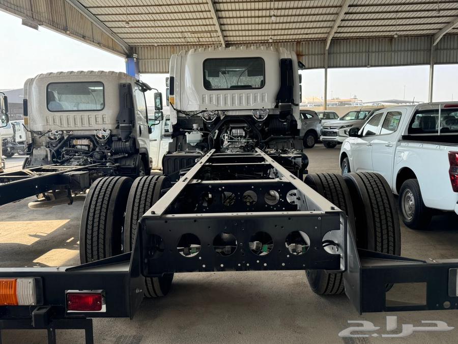 Isuzu Dina 18 Ton Chassis 5.5 Meter Model 202563616306097665111