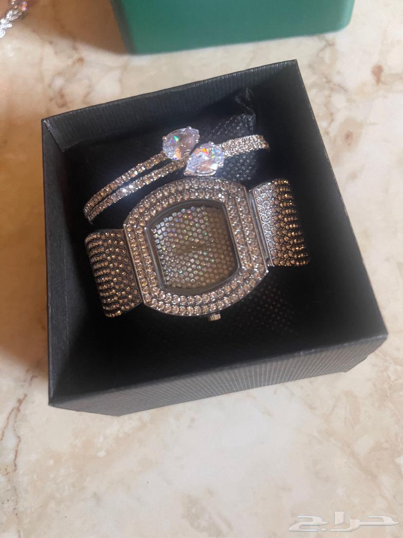 New women's watches for sale, 2 pieces for 150 riyals63326506725761112