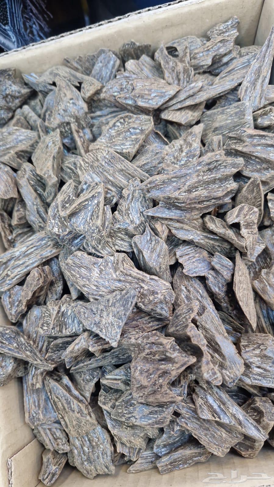 The finest types of oud, sold by the kilogram only, with competitive prices.63324196952193111