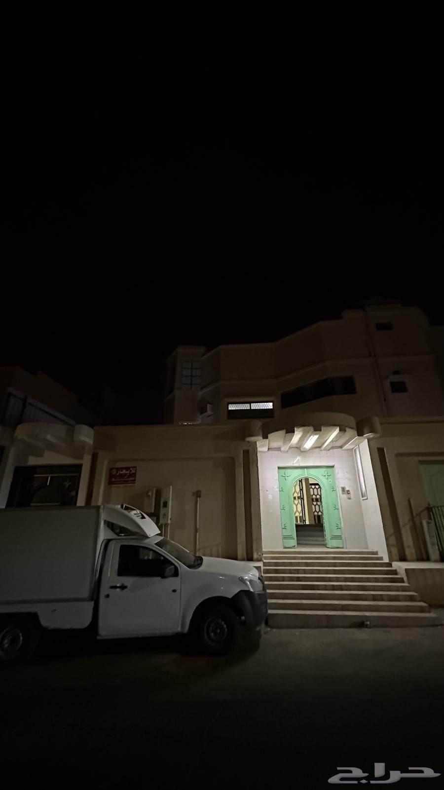 للبيع بيت بحي البندريه السعر 800 الف البيع كاش لايقبل بنك63005963022978111