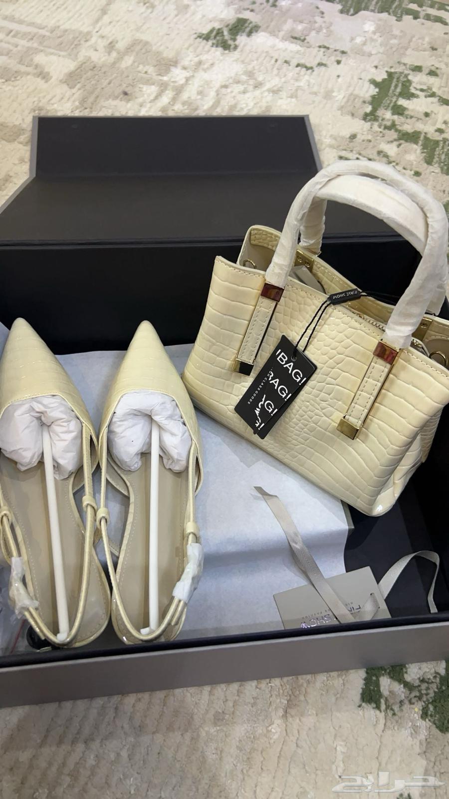 To sell a bag and shoes63323135322114112