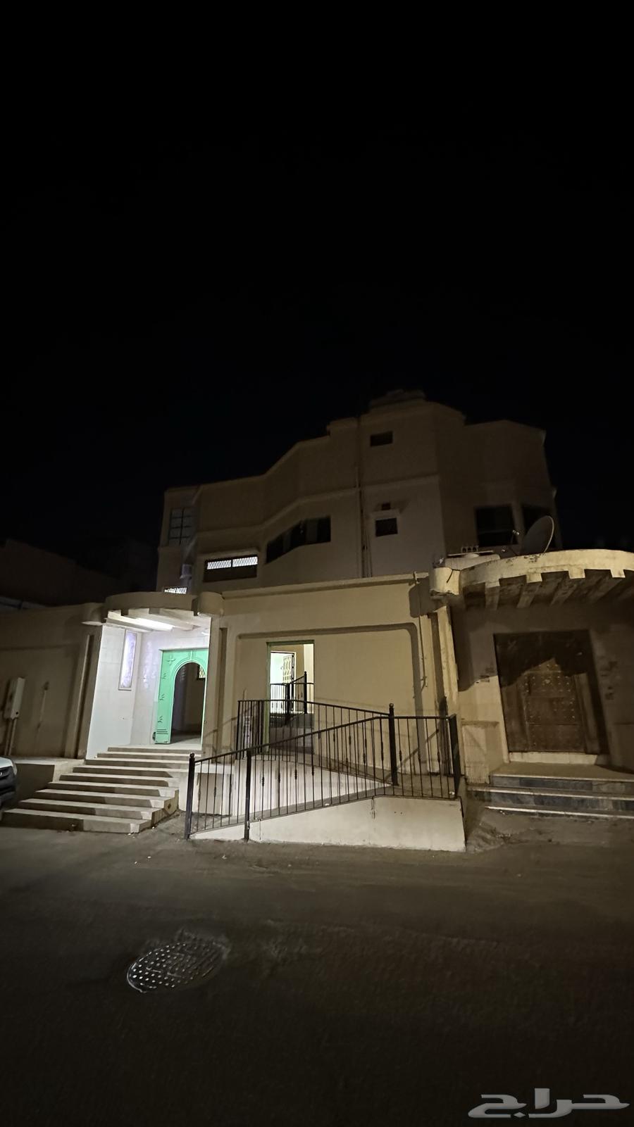 للبيع بيت بحي البندريه السعر 800 الف البيع كاش لايقبل بنك63005963022978113