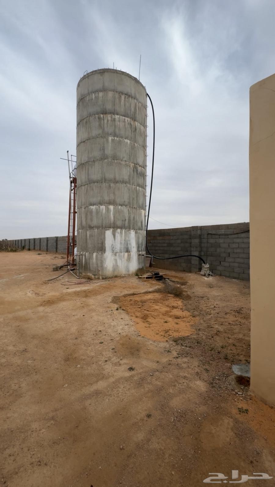 For sale: a two-part rest area in Al-Harir63004081619587112