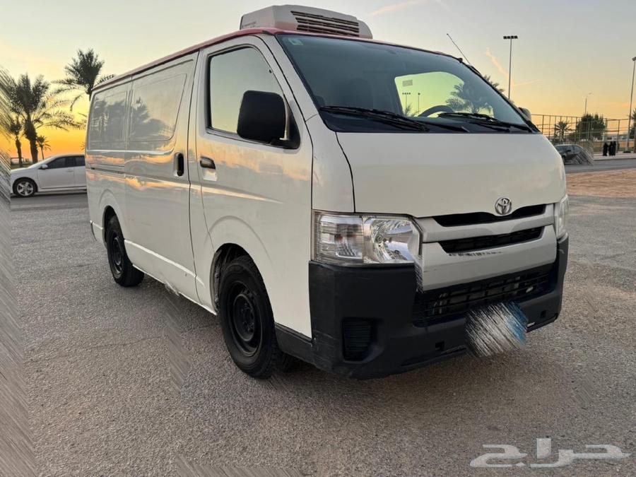 2018 Hino Refrigerated Diesel Bus63616435176705111