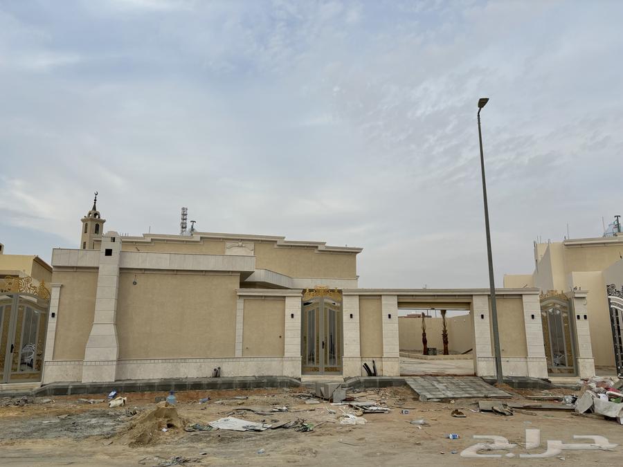 ( وين اللي يبي البيت الراهي ) للبيع دور مساحة 880 بالسحاب630059634009621119