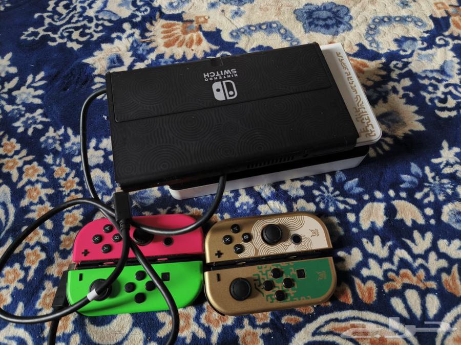 Nintendo Switch Oled - 4 months old With controlle63324495175683111