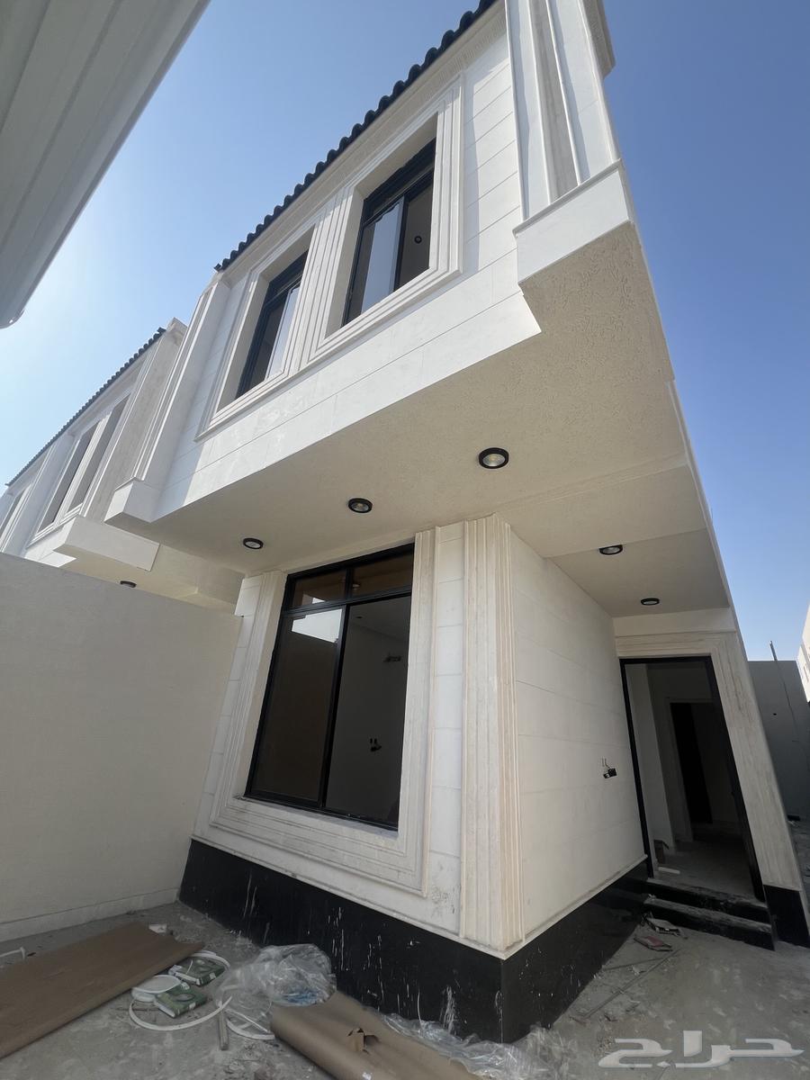 فلة للبيع مساحة 200 متر 84063005991261443111