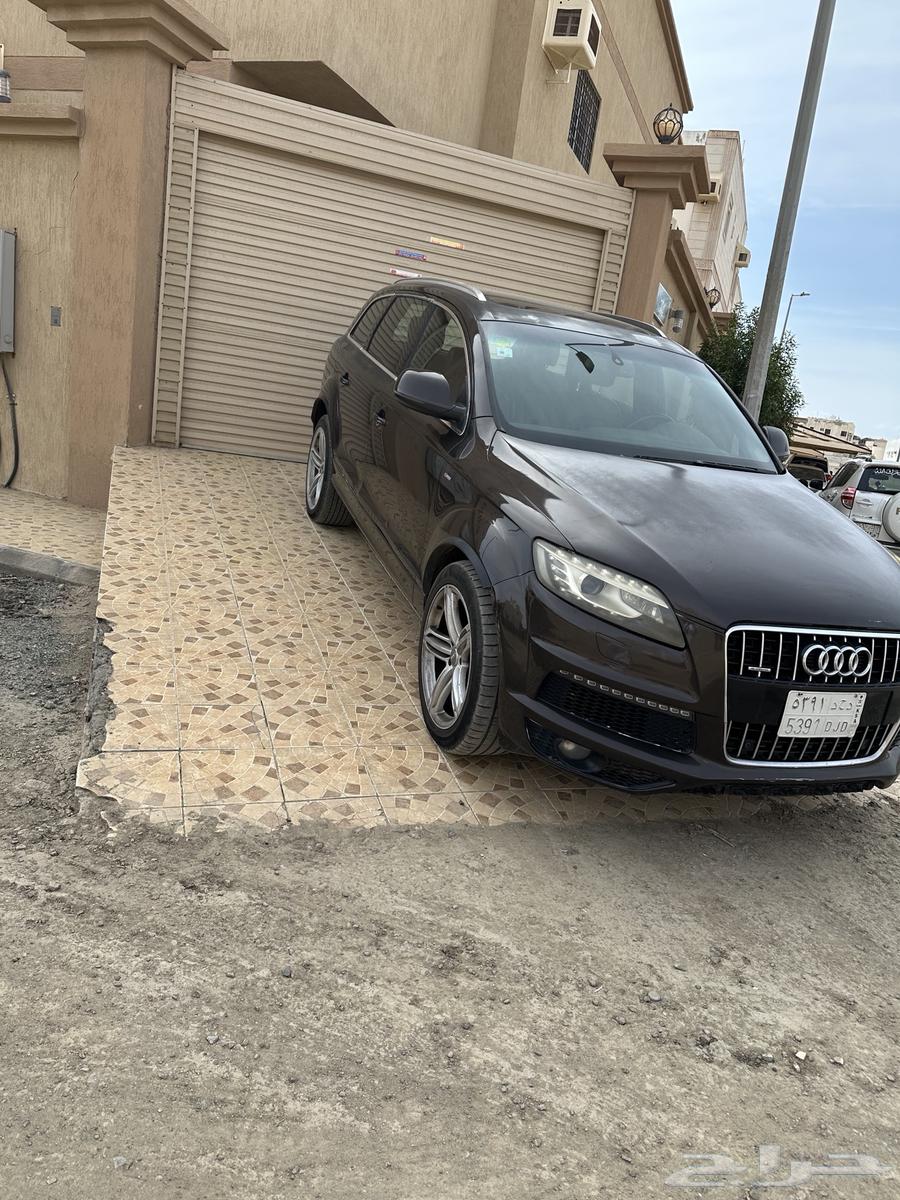 Audi Q7 SUV Full Option 201063616462184323112