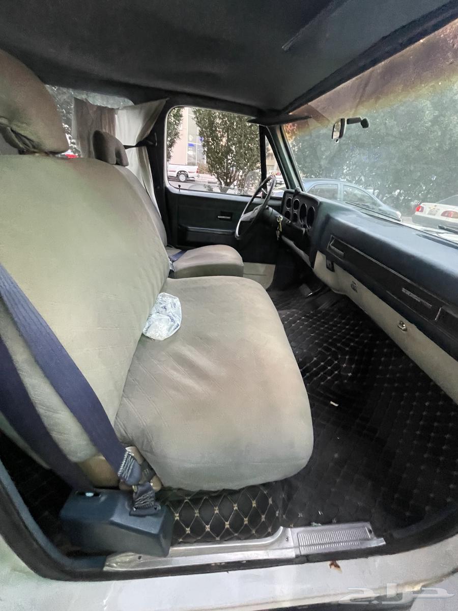 1991 GMC Suburban with tank63616618428035111