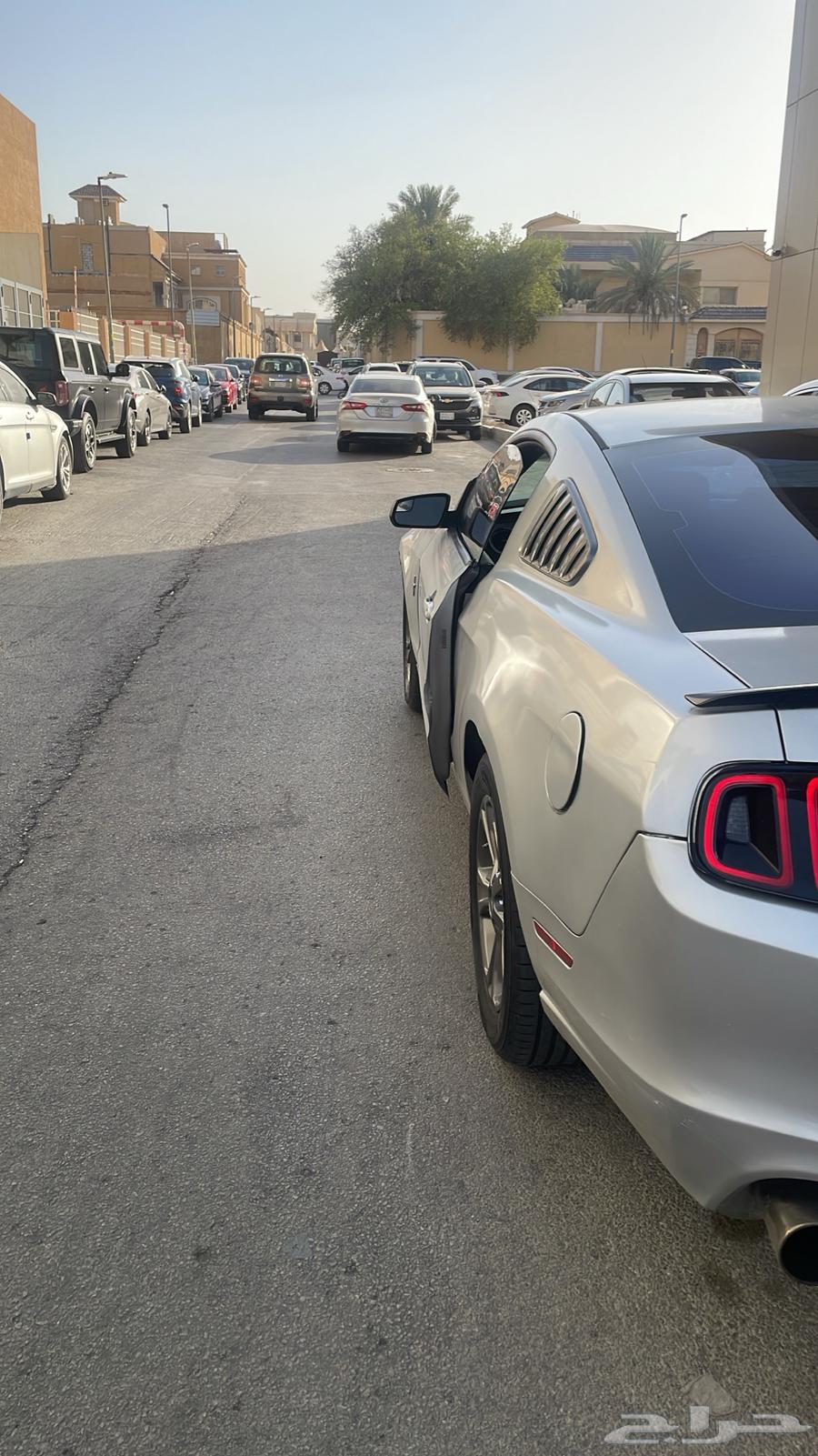 Mustang 2014 Dubai Plates63616754935041111