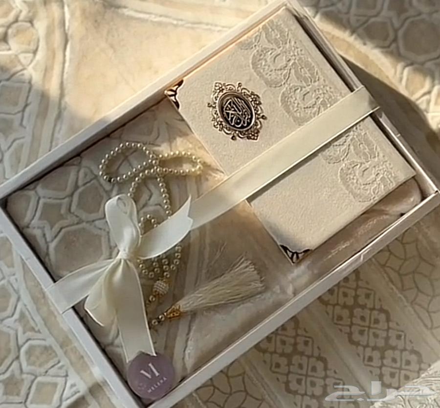 Sets and gifts of prayer rugs and Qurans on the occasion of the arrival of Ramadan63317203603203112