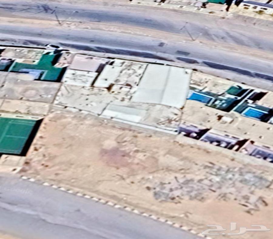 For sale: Commercial land on 40 Street, located in Al-Awali district, with a rest house built on it.63006075430274111