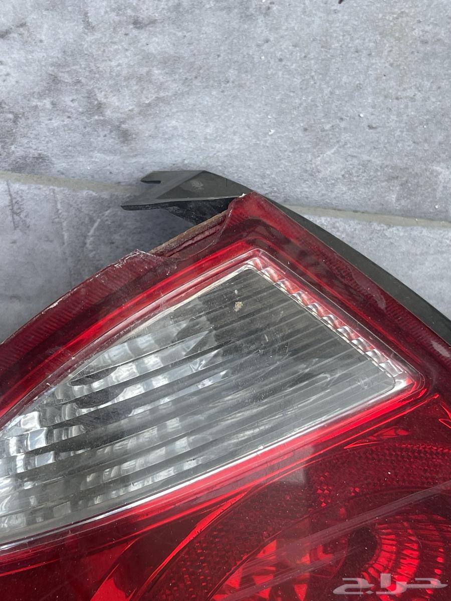 Used Nissan Sunny 2010 Headlights and Tail Lights63616748320386111