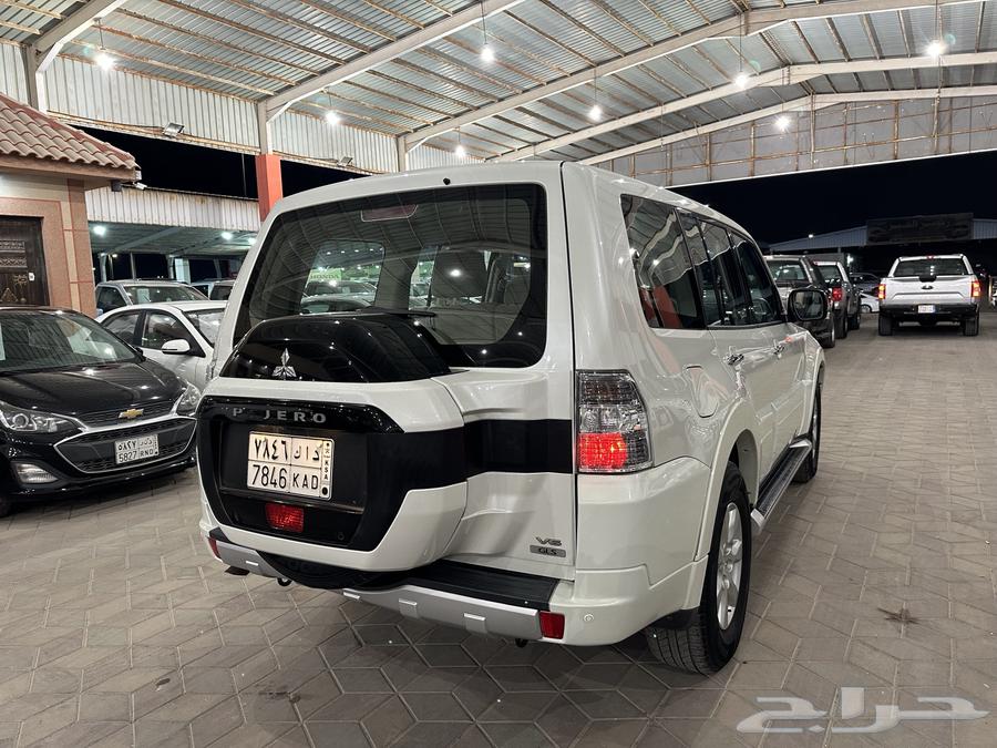 Mitsubishi Pajero 2017 - Low mileage, showroom condition.63616624369539113