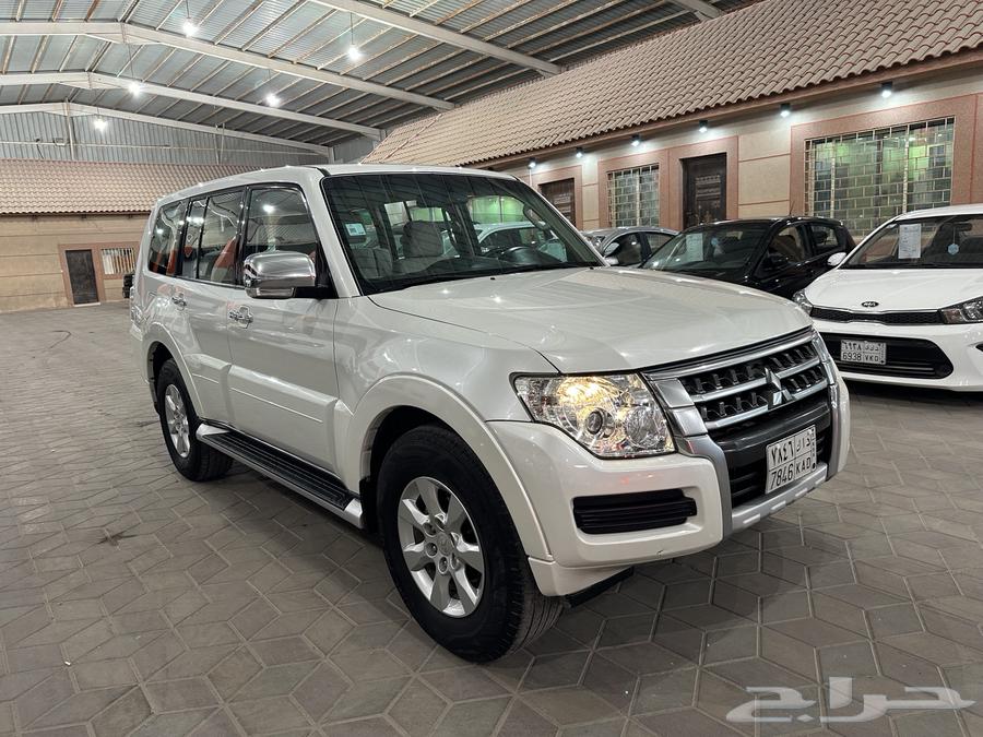 Mitsubishi Pajero 2017 - Low mileage, showroom condition.63616624369539112