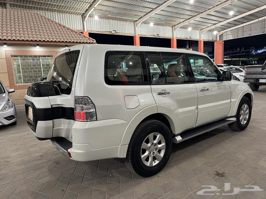 Mitsubishi Pajero 2017 - Low mileage, showroom condition.63616624369539114