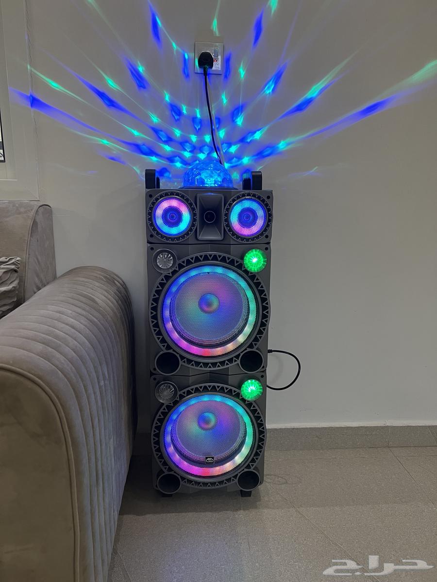 Bluetooth headphones for rent with laser lights, price 100, microphone 20633130294538271126