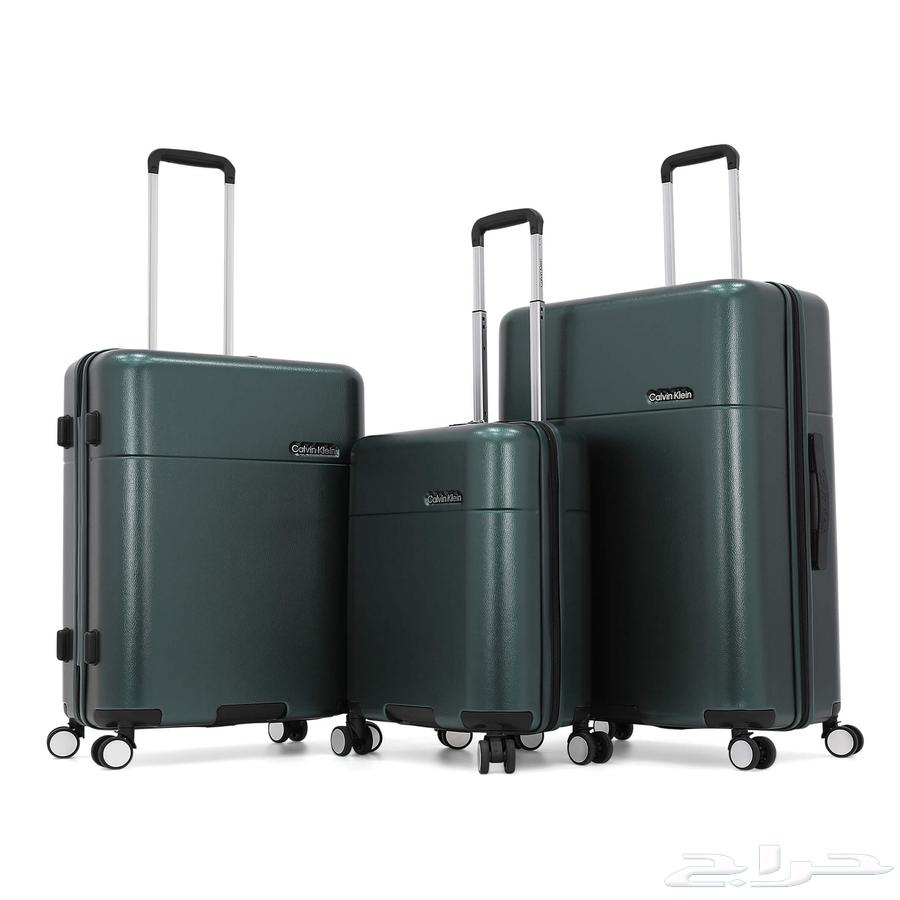 A small Calvin Klein travel bag63311617515778111
