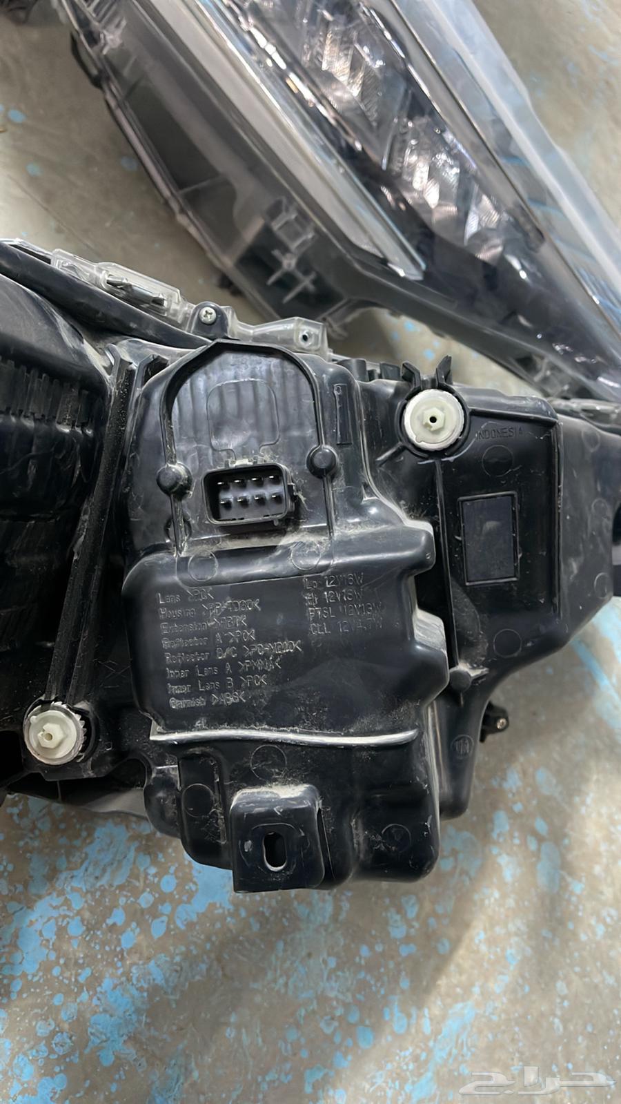 شمعات وقطع تويوتا فيلوز63617239270402113