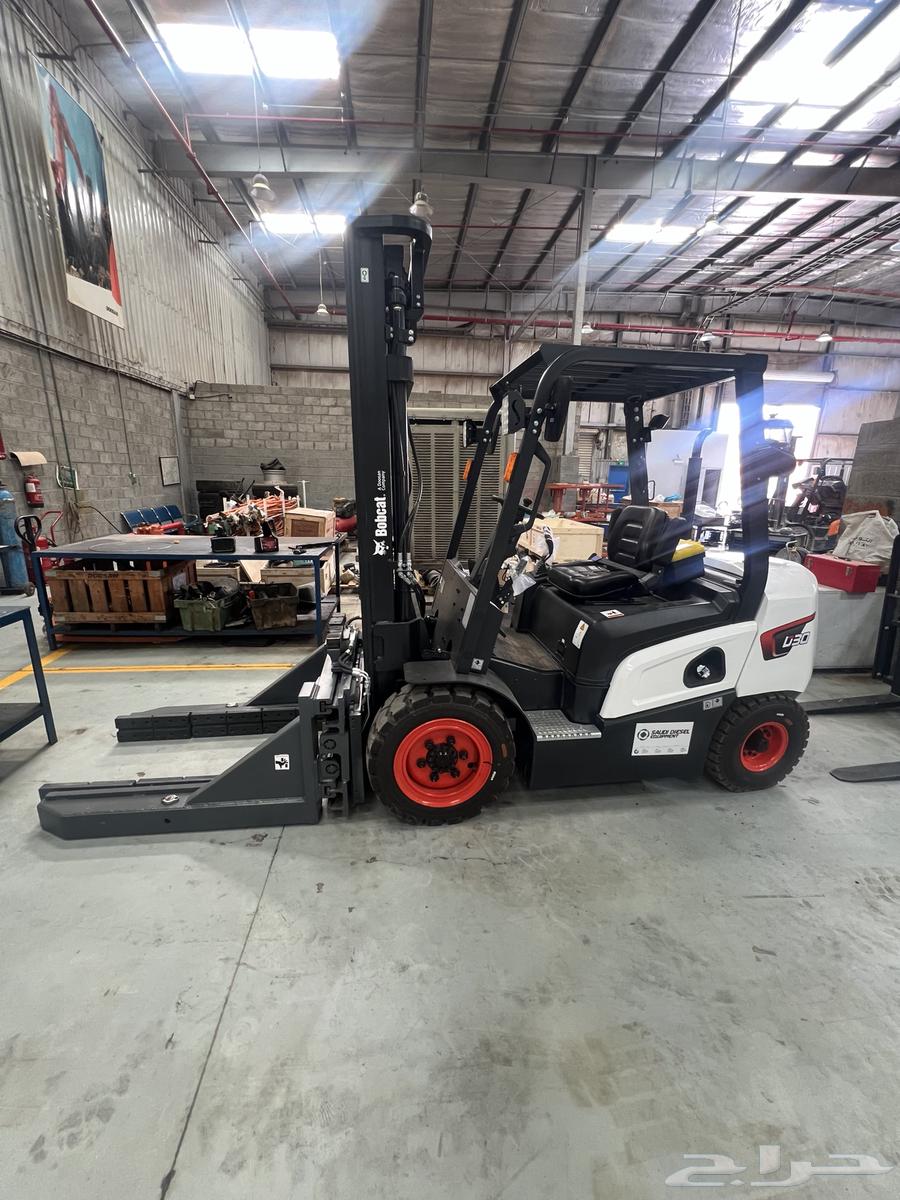 3-ton Forklift with Block Cage63617242570115111