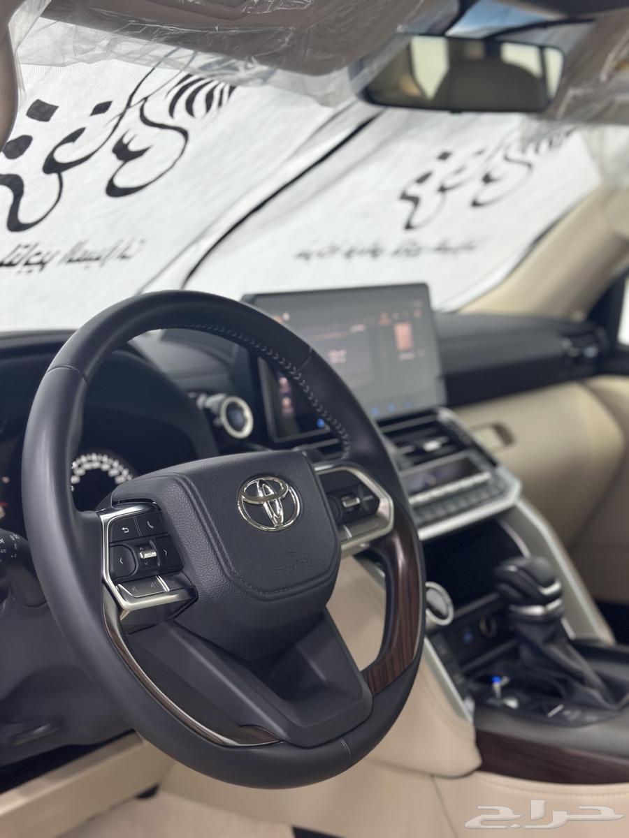 لاندكروزر GXR 202463617246893186112
