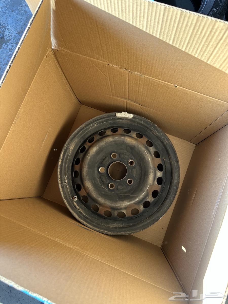 15-inch Original Agency Rims with Hubcaps63617242483074111